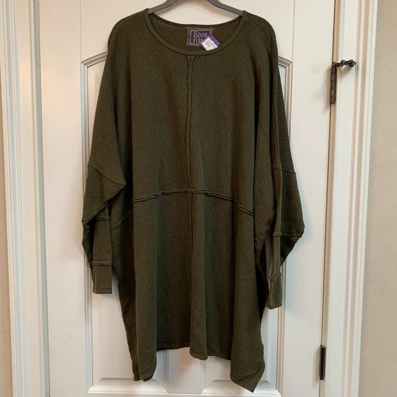 Blue Fish Green Long Sleeve